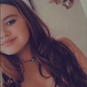 Meet your Posher, Layla